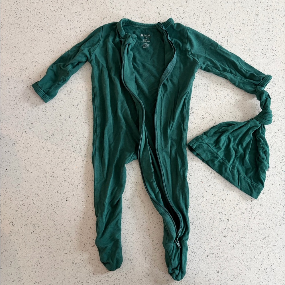 Kyte Baby zippered footie and knotted cap